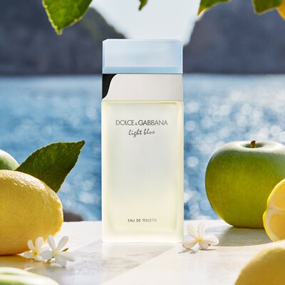 Light blue femme dolce gabbana 2025