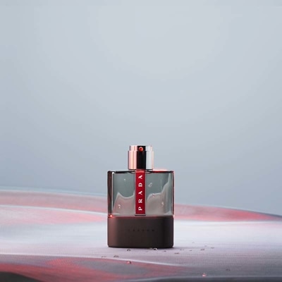 Prada Luna Rossa Carbon Eau de Toilette 50ml FEELUNIQUE